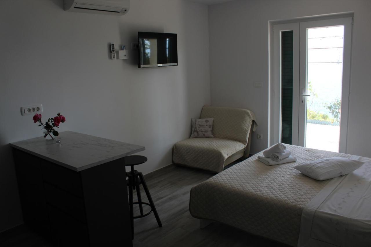 Apartments Tom Mimice Zewnętrze zdjęcie
